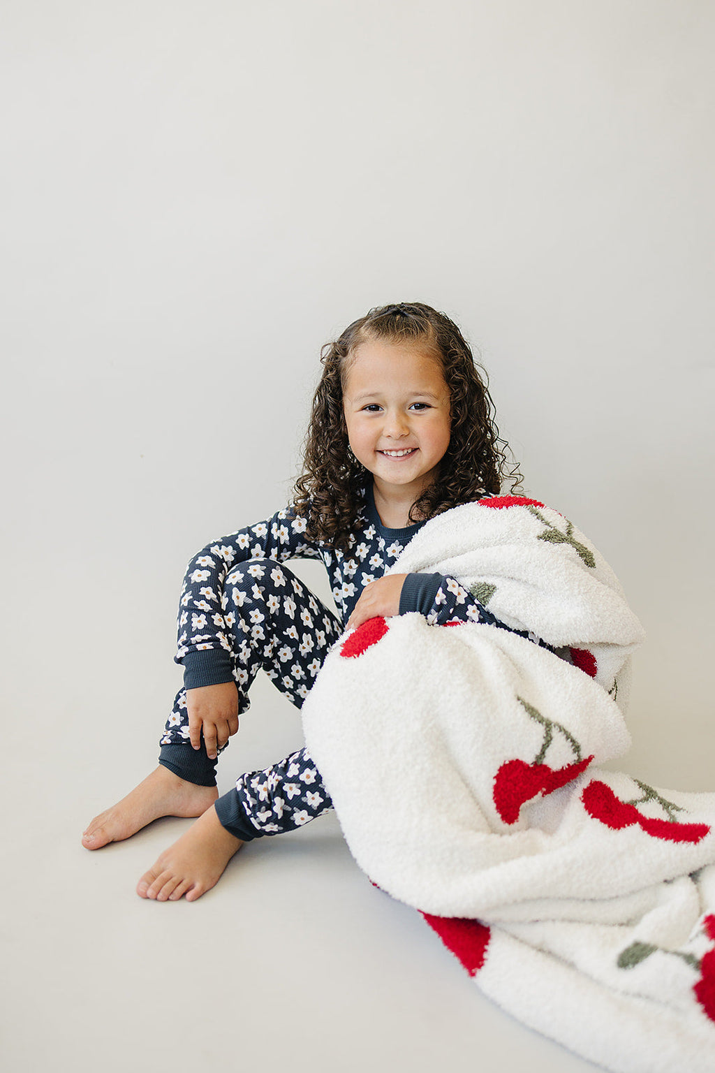 Navy Daisy Ribbed Bamboo Cozy Set
